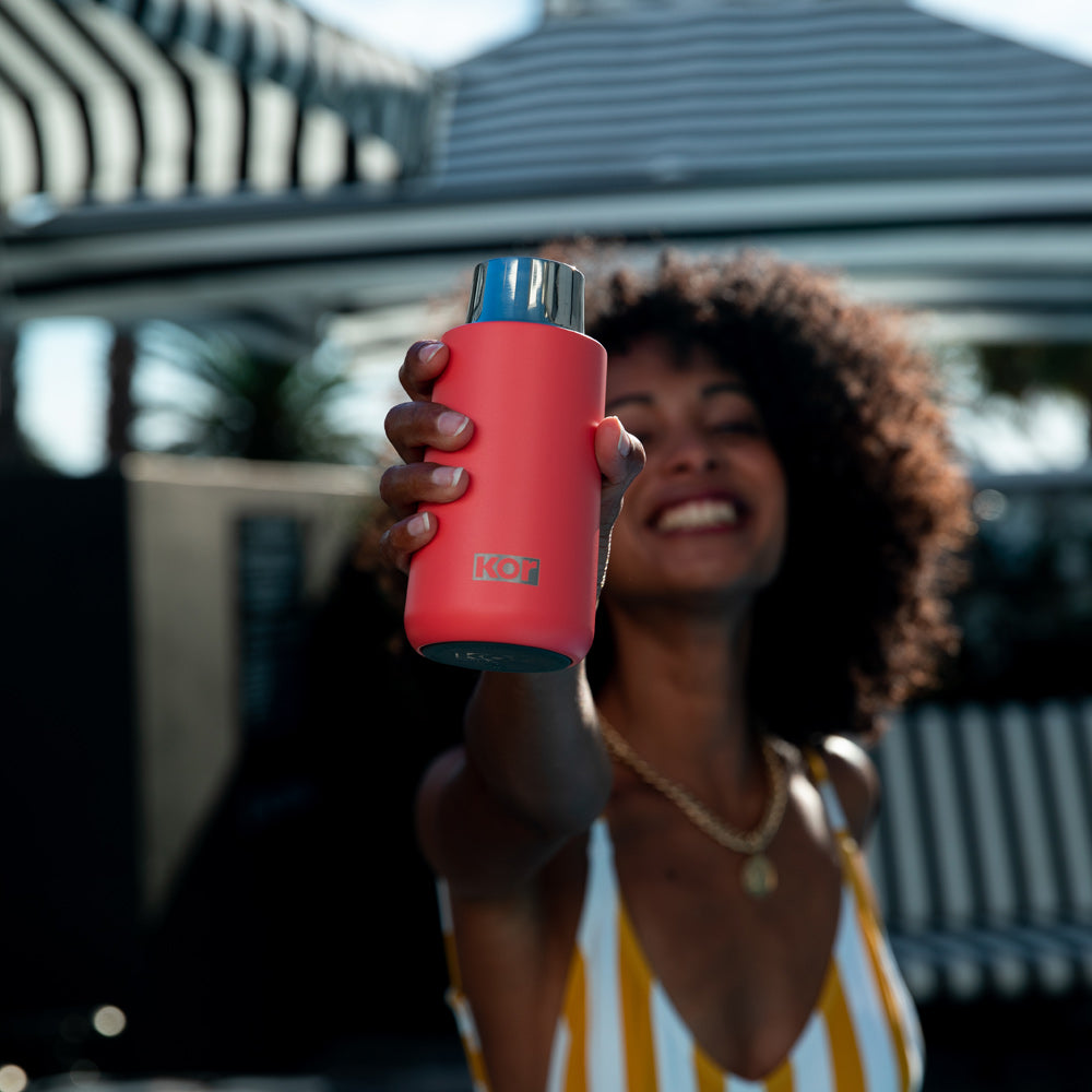 https://www.korwater.com/cdn/shop/products/melrose-thermos-water-bottle-350ml-coral-6_1b628999-d544-4c35-ac1c-8c71dca498f2_1000x1000.jpg?v=1703173118